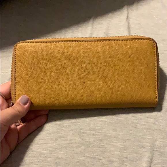 Michael Kors Wallet - Picture 3 of 3